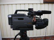 Продам Профессиональная видеокамера Sony DSR-250P б/у